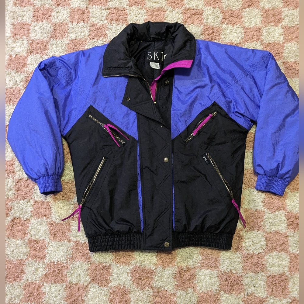 Women's 90s Vintage SKI Jacket. Small